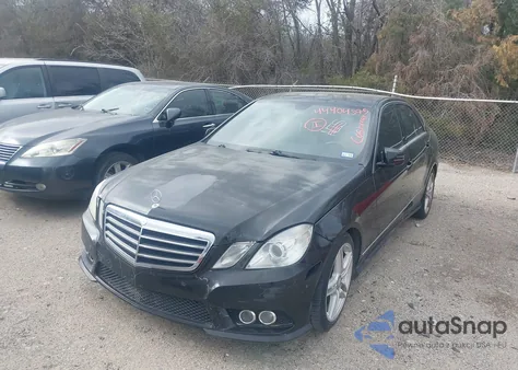 2010 Mercedes-Benz E 350 z USA, uszkodzony, nr VIN WDDHF5GB2AA179097